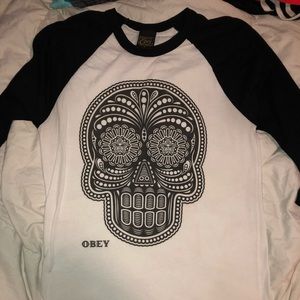 Baseball tee